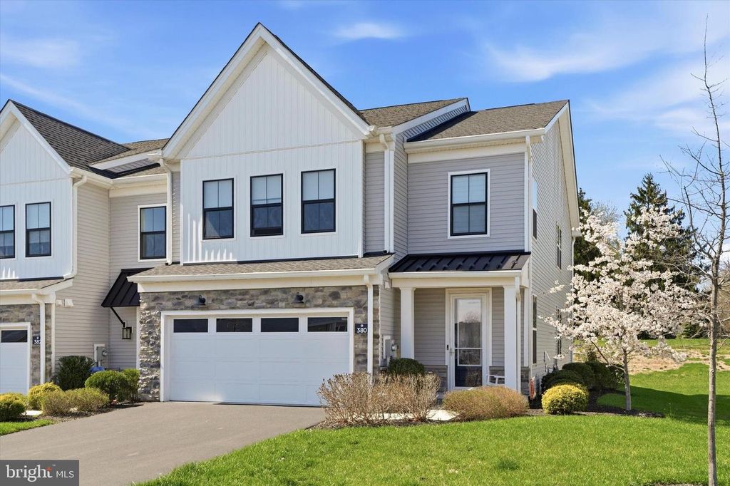 380 HUNTINGTON LN, Ambler, PA 19002