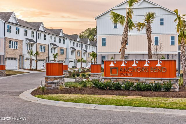 818 Anchors Bend Way, Wilmington, NC 28411
