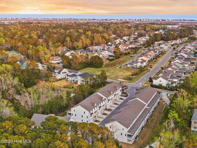 818 Anchors Bend Way, Wilmington, NC 28411