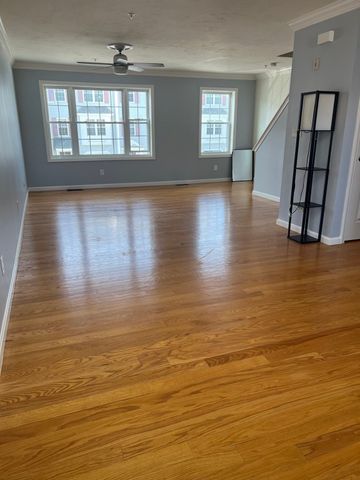 3 Bandon Cir 3, Westford, MA 01886