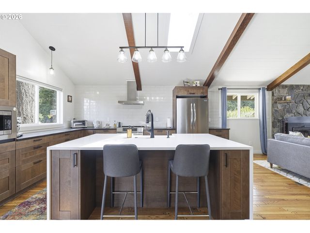 720 Ne 31ST Pl, Canby, OR 97013