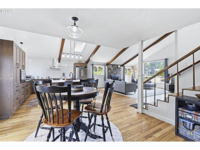 720 Ne 31ST Pl, Canby, OR 97013