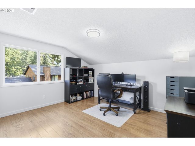 720 Ne 31ST Pl, Canby, OR 97013