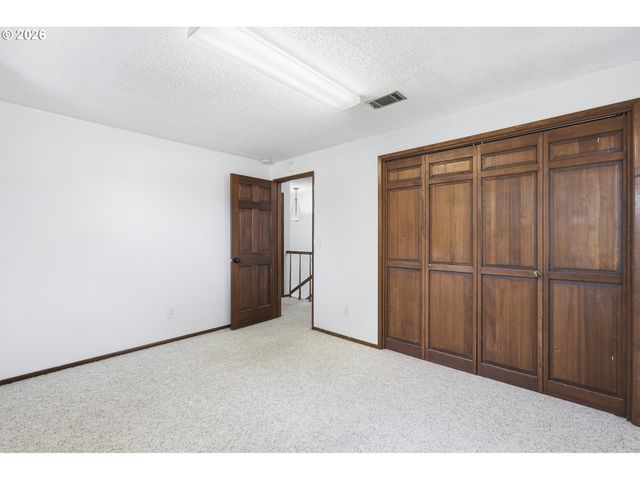 720 Ne 31ST Pl, Canby, OR 97013