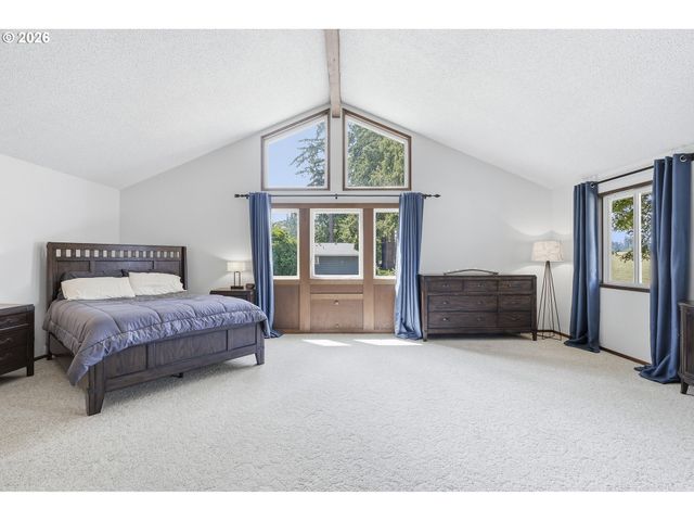 720 Ne 31ST Pl, Canby, OR 97013