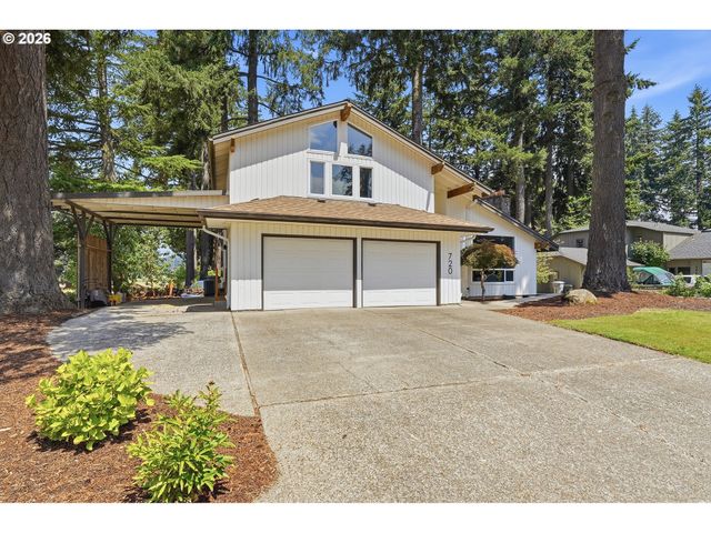 720 Ne 31ST Pl, Canby, OR 97013