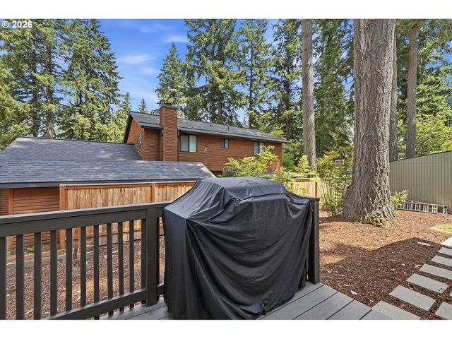 720 Ne 31ST Pl, Canby, OR 97013