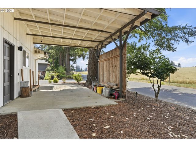 720 Ne 31ST Pl, Canby, OR 97013