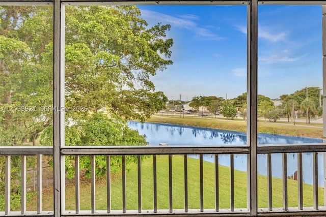 2881 N Oakland Forest Dr 307, Oakland Park, FL 33309