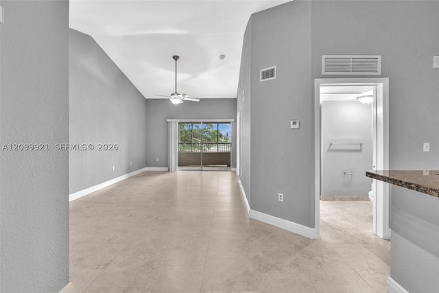 2881 N Oakland Forest Dr 307, Oakland Park, FL 33309