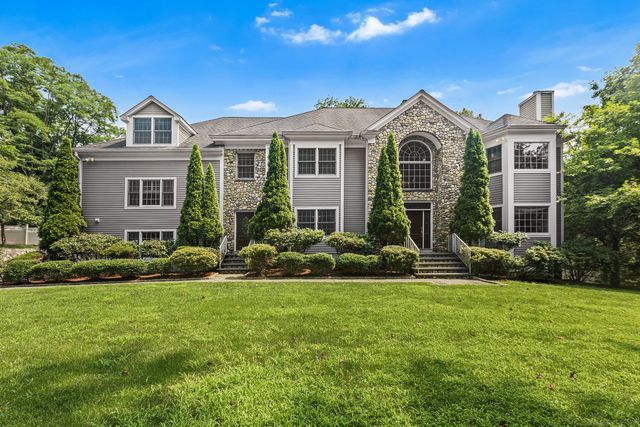 40 Wildwood Road, Stamford, CT 06903