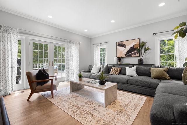 40 Wildwood Road, Stamford, CT 06903