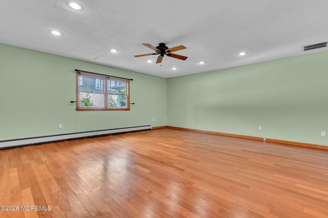 20 Sylvan Boulevard, Howell, NJ 07731