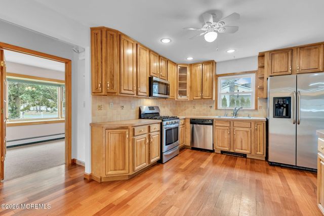 20 Sylvan Boulevard, Howell, NJ 07731