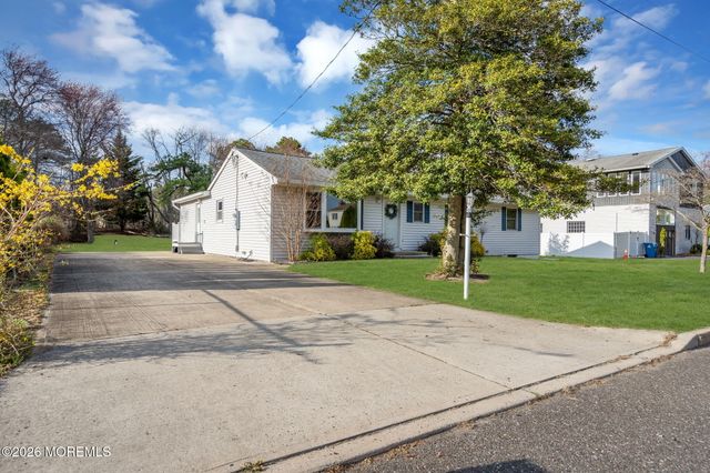 20 Sylvan Boulevard, Howell, NJ 07731