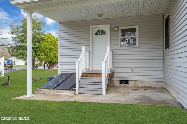 20 Sylvan Boulevard, Howell, NJ 07731