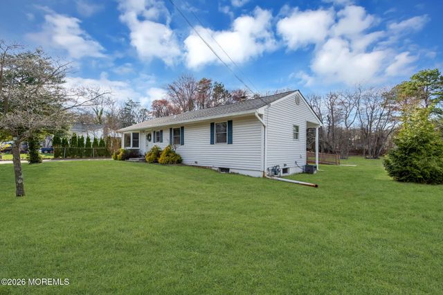 20 Sylvan Boulevard, Howell, NJ 07731