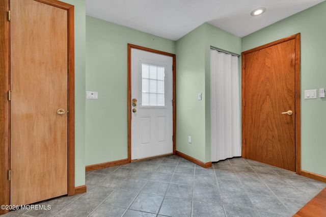 20 Sylvan Boulevard, Howell, NJ 07731