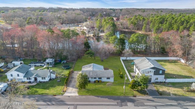 20 Sylvan Boulevard, Howell, NJ 07731