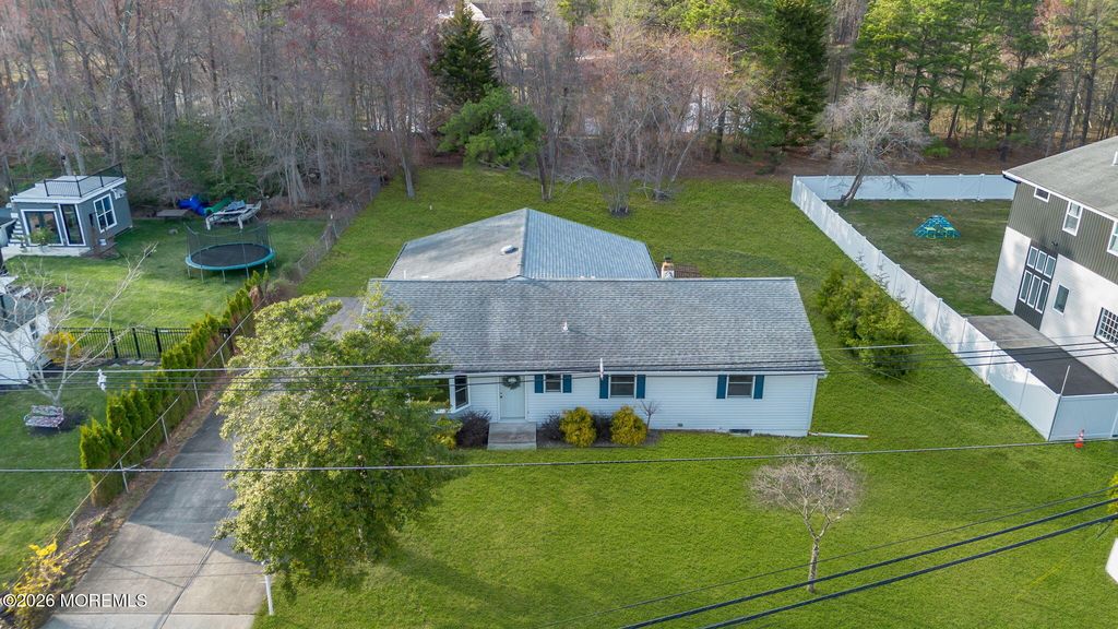 20 Sylvan Boulevard, Howell, NJ 07731