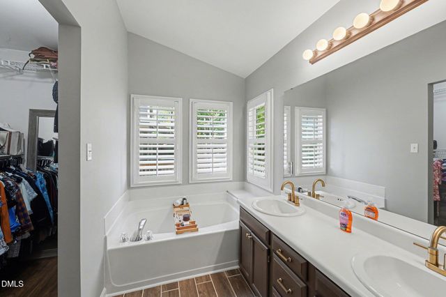 105 New Holland Place, Cary, NC 27519