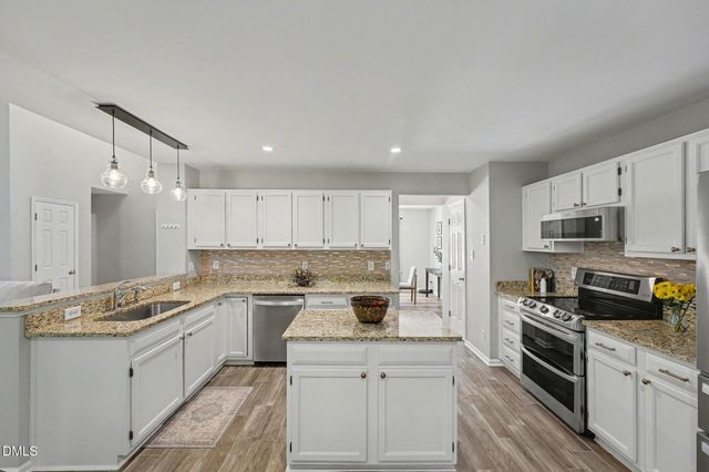 105 New Holland Place, Cary, NC 27519