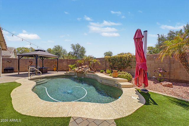 15777 W LATHAM Street, Goodyear, AZ 85338