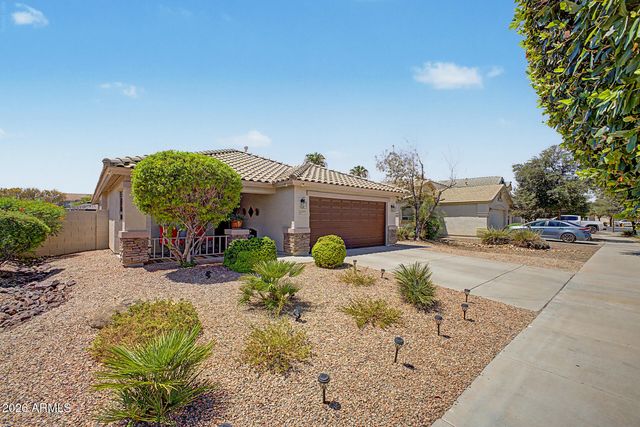 15777 W LATHAM Street, Goodyear, AZ 85338