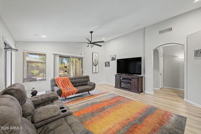 15777 W LATHAM Street, Goodyear, AZ 85338