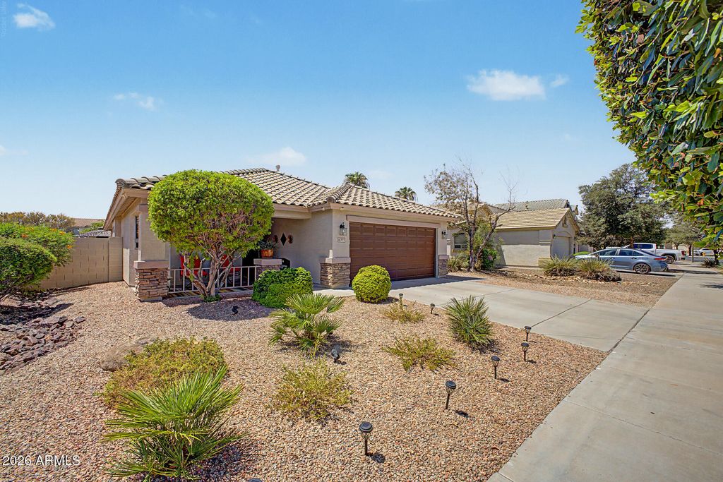 15777 W LATHAM Street, Goodyear, AZ 85338 — photo 5
