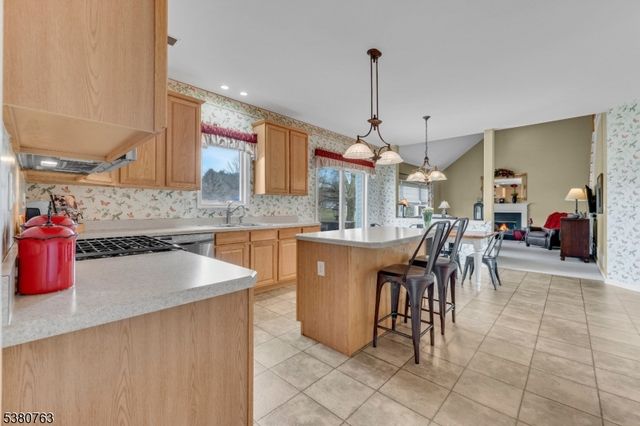 107 Mc Cullough Rd, Washington Twp., NJ 07882