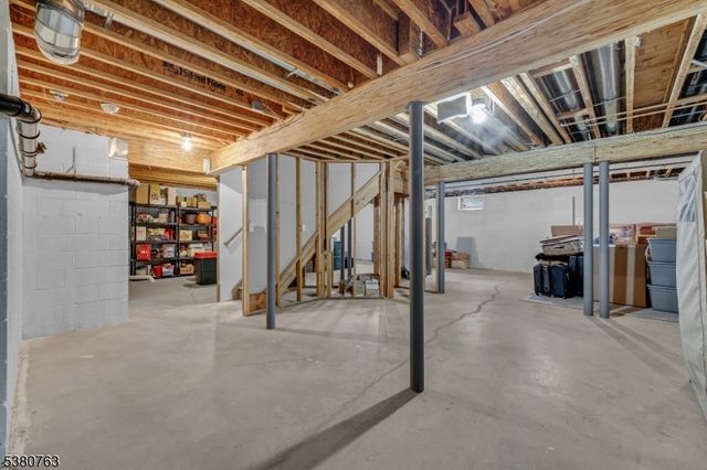 107 Mc Cullough Rd, Washington Twp., NJ 07882