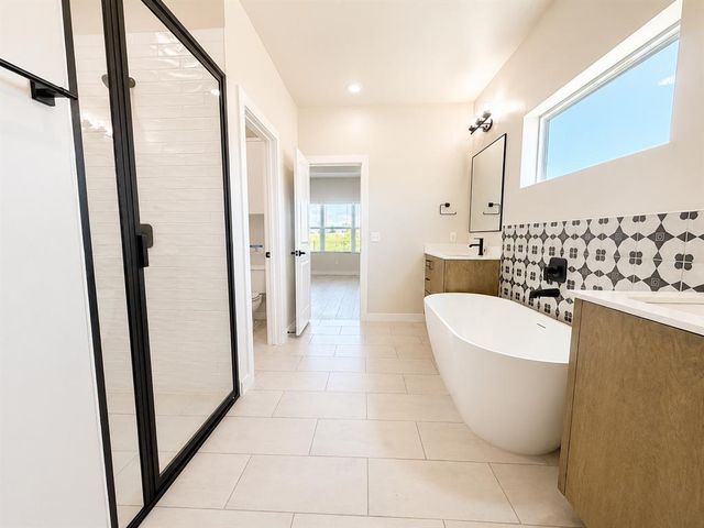 18020 Fields Drive, Edmond, OK 73012