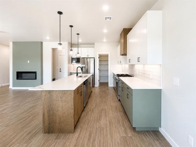18020 Fields Drive, Edmond, OK 73012