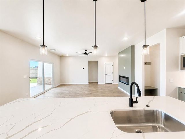 18020 Fields Drive, Edmond, OK 73012
