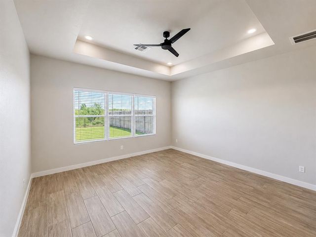 18020 Fields Drive, Edmond, OK 73012