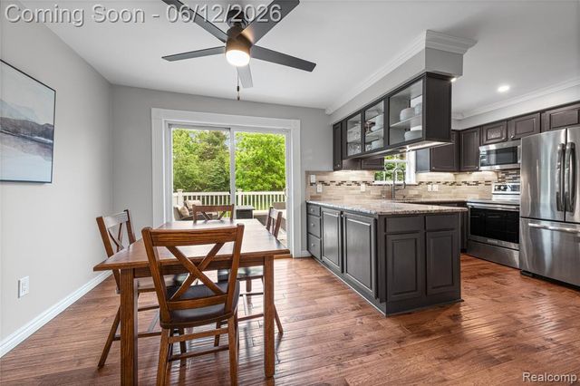 2904 Sun Terrace Drive, Hartland, MI 48353