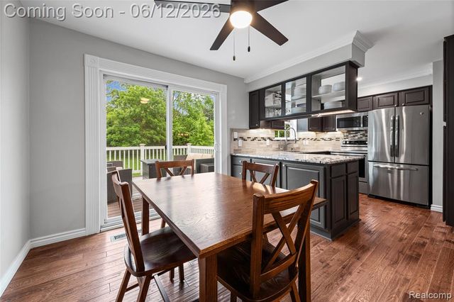 2904 Sun Terrace Drive, Hartland, MI 48353