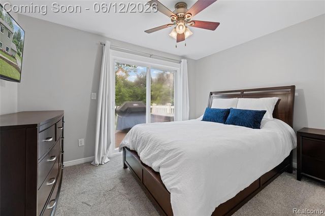 2904 Sun Terrace Drive, Hartland, MI 48353