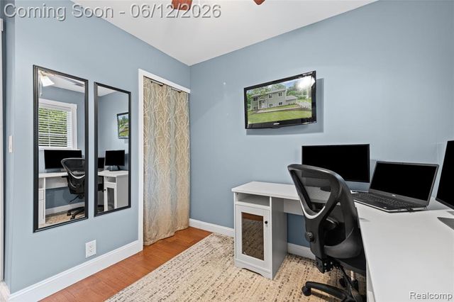 2904 Sun Terrace Drive, Hartland, MI 48353