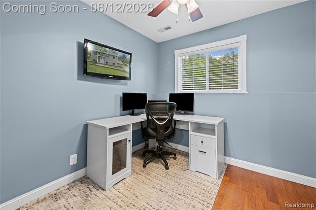 2904 Sun Terrace Drive, Hartland, MI 48353