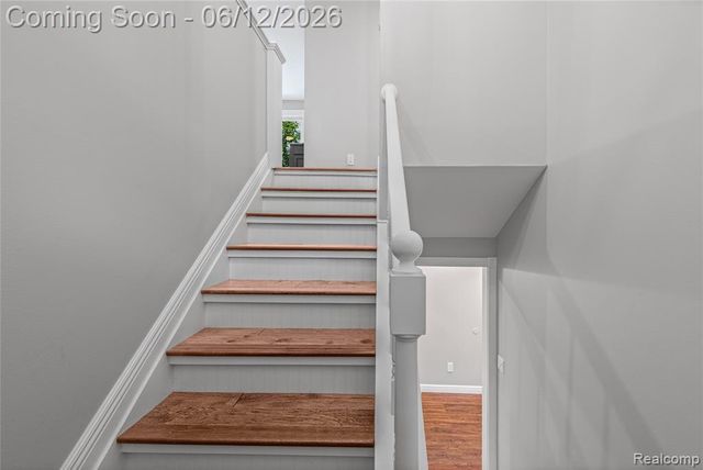 2904 Sun Terrace Drive, Hartland, MI 48353