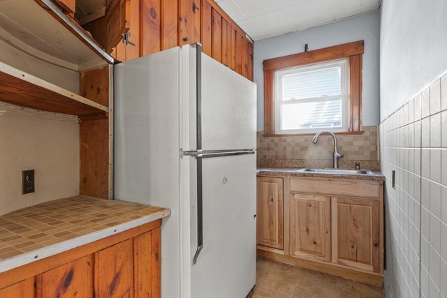127 Spruce St, Lawrence, MA 01841