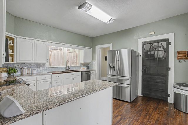 7921 White Settlement Road, White Settlement, TX 76108