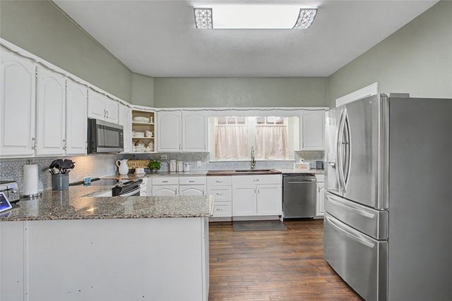 7921 White Settlement Road, White Settlement, TX 76108