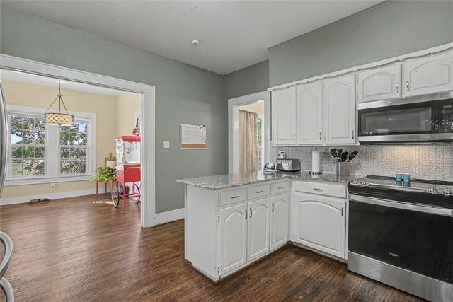 7921 White Settlement Road, White Settlement, TX 76108