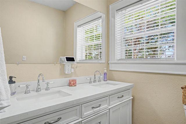 7921 White Settlement Road, White Settlement, TX 76108
