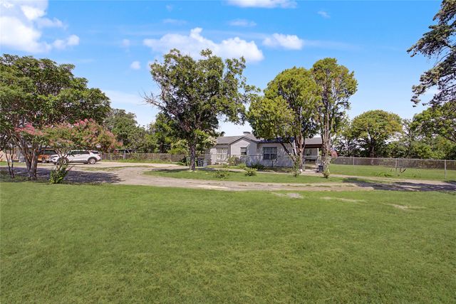 7921 White Settlement Road, White Settlement, TX 76108