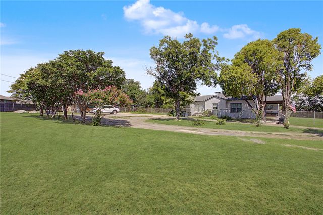 7921 White Settlement Road, White Settlement, TX 76108