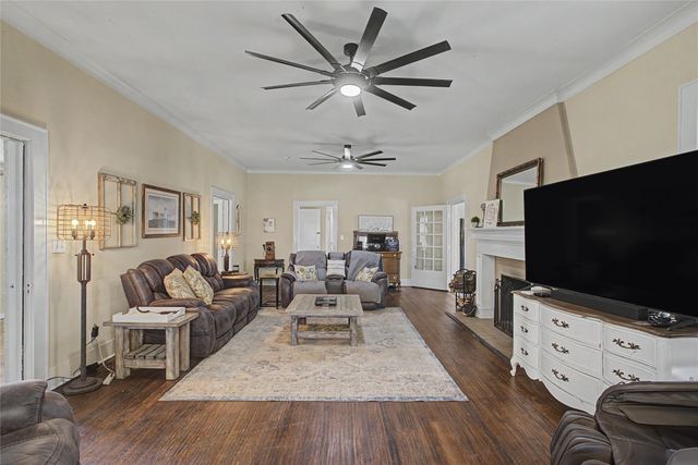 7921 White Settlement Road, White Settlement, TX 76108
